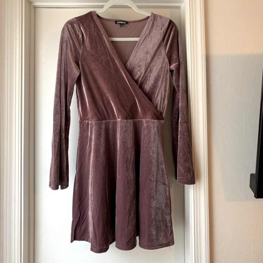 Express Mauve Velvet Wrap Dress. Size small. Excellent used condition.